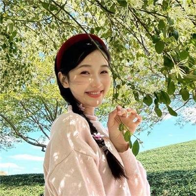 男孩在唱歌海报